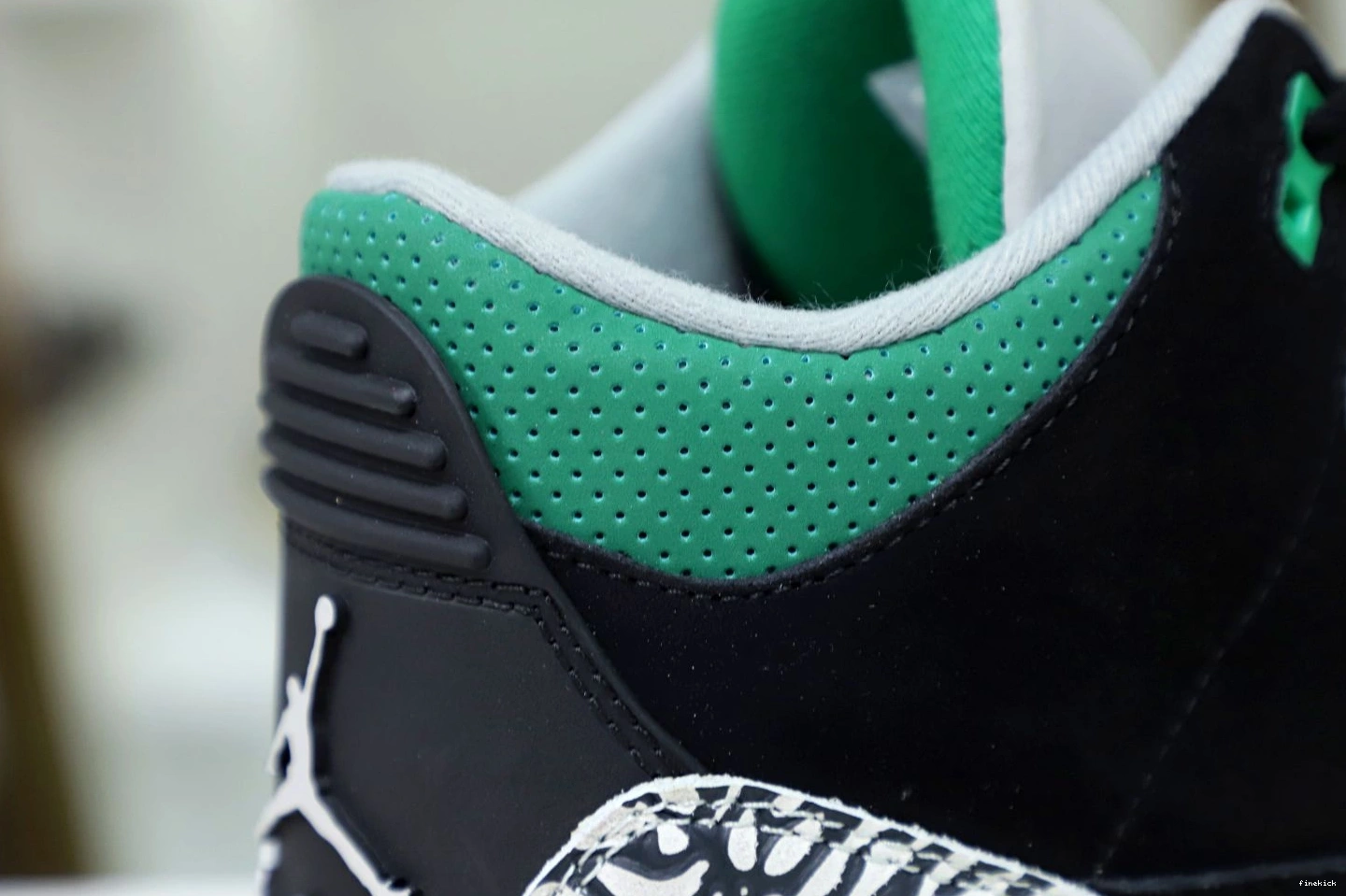 JORDAN AIR GREEN 3 PINE 0824